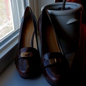 Coach shoes size 7B brass turn buckle